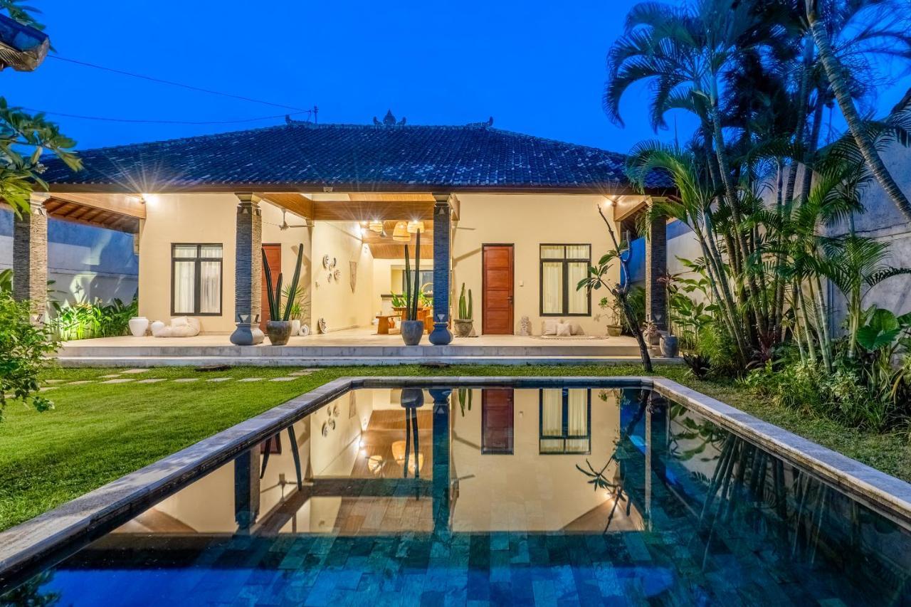 Villa Damai Oasis In The Heart Of Seminyak Exterior photo