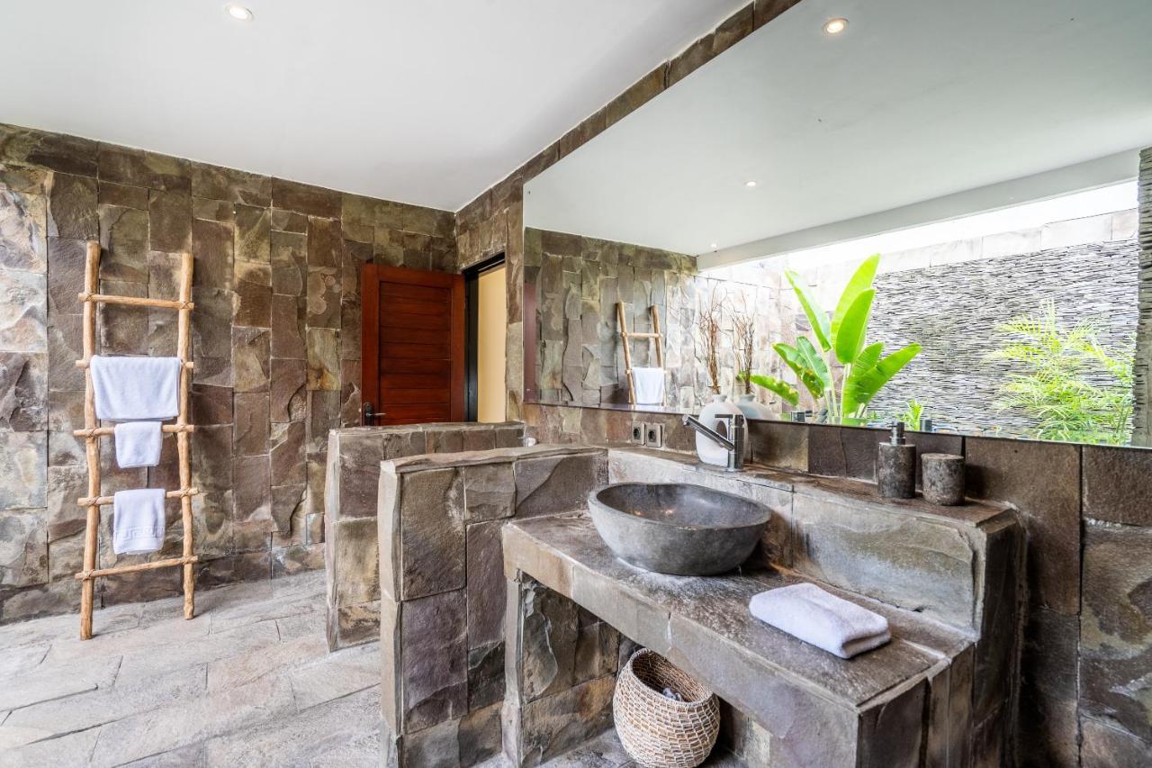 Villa Damai Oasis In The Heart Of Seminyak Exterior photo