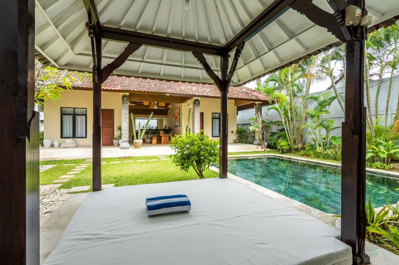 Villa Damai Oasis In The Heart Of Seminyak Exterior photo