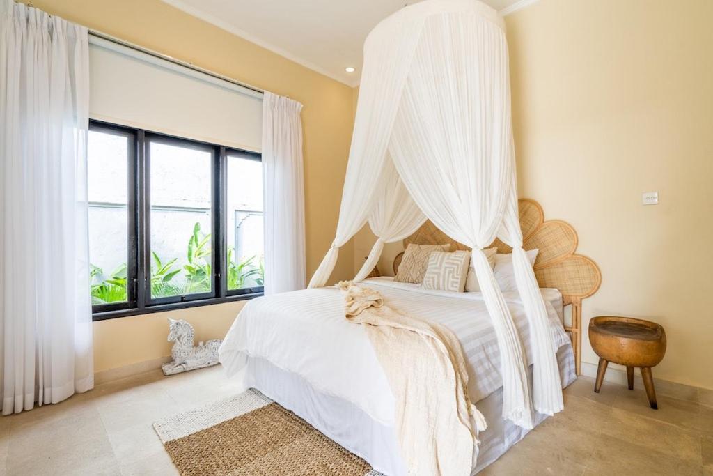 Villa Damai Oasis In The Heart Of Seminyak Exterior photo